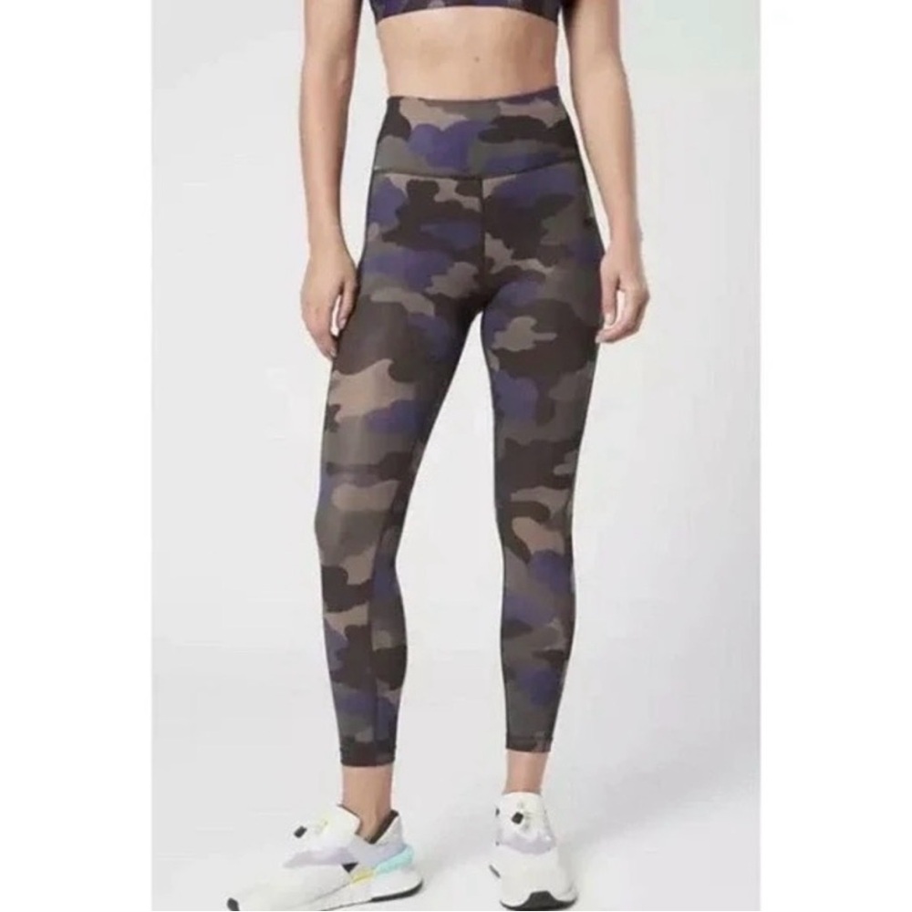 Athleta Women's Blue and Black Camouflage ultimate stash 7/8 pants